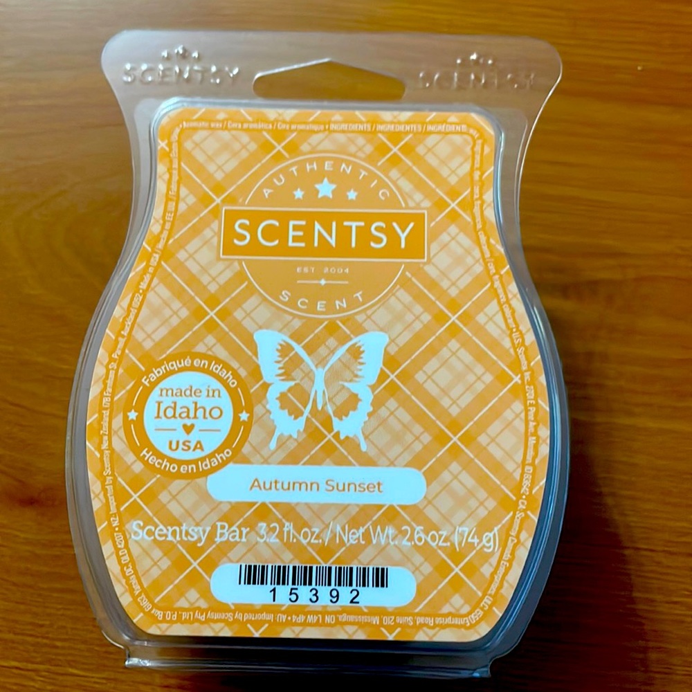 BNIB. Scentsy “Autumn Sunset” bar. $5